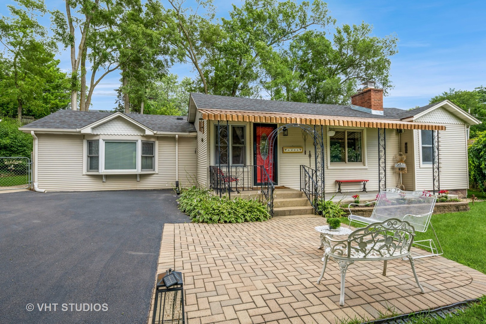 6206 Hilly Way Cary, IL 60013 - Photo 3 of 36