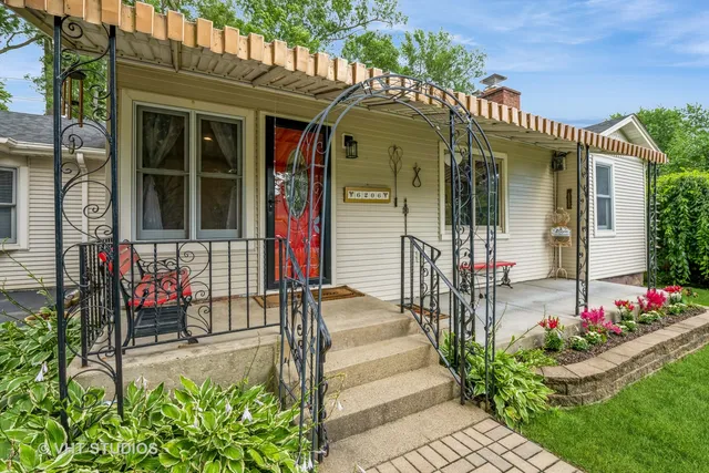 $320,000 | 6206 Hilly Way, Cary, IL 60013