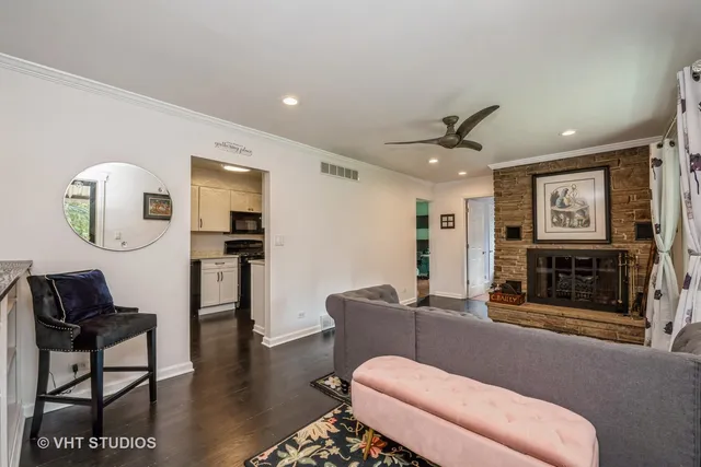 $320,000 | 6206 Hilly Way, Cary, IL 60013