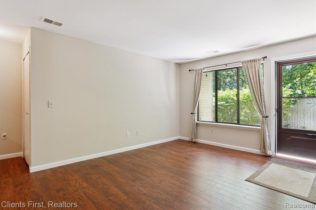 24050 Middlebelt Road, Unit 3 Farmington Hills, MI 48336 - Photo 5 of 28