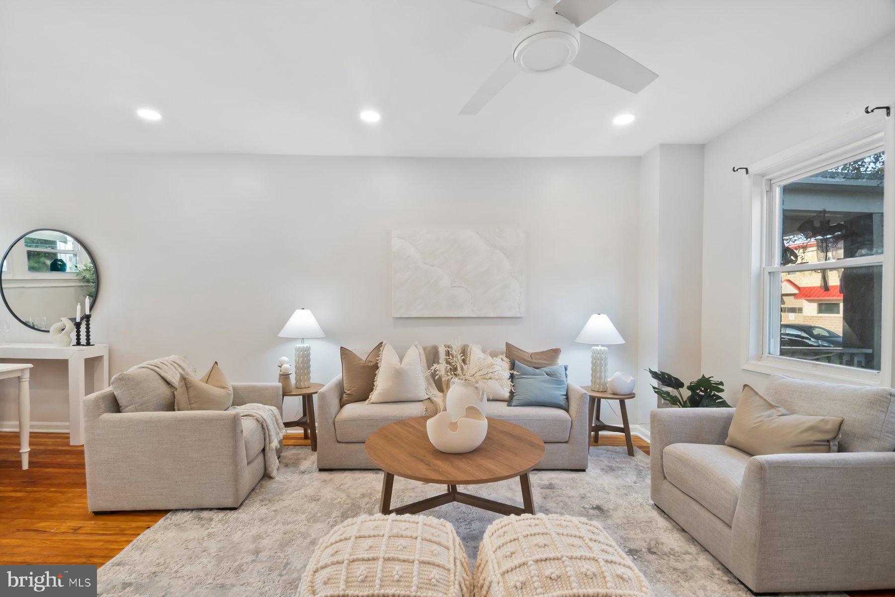 101 Willow Spring Road Dundalk, MD 21222 - Photo 4 of 28 a living room with furniture and a table