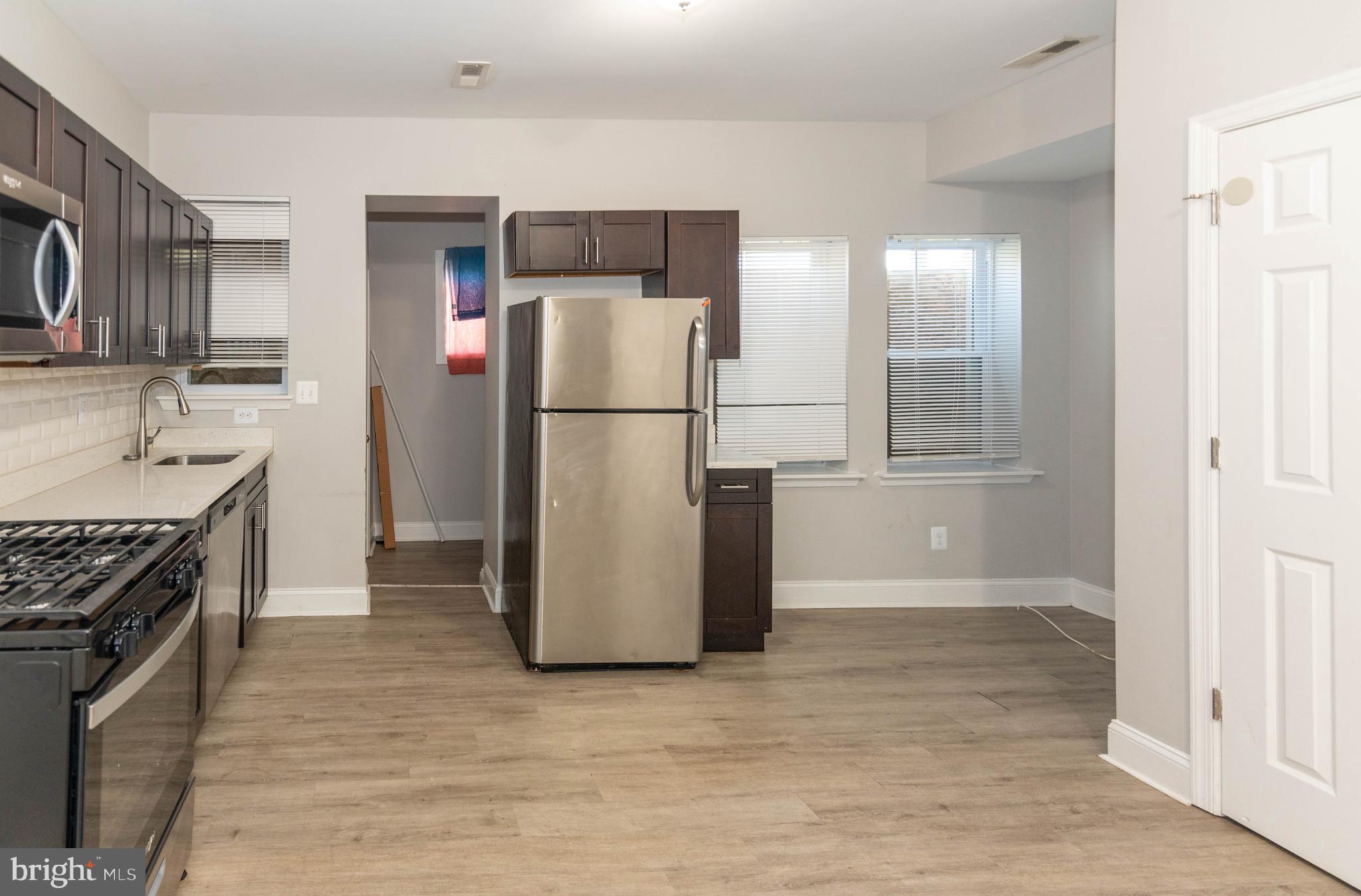 3914 Ridgewood Avenue Baltimore, MD 21215 - Photo 9 of 30