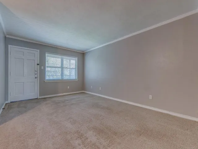 $1,250 | 3921 Inwood Road, Unit 2015, Dallas, TX 75209