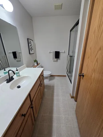 $2,595 | 3933 93rd Avenue North, Brooklyn Park, MN 55443