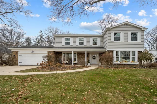 $1,150,000 | 520 Standish Drive, Deerfield, IL 60015