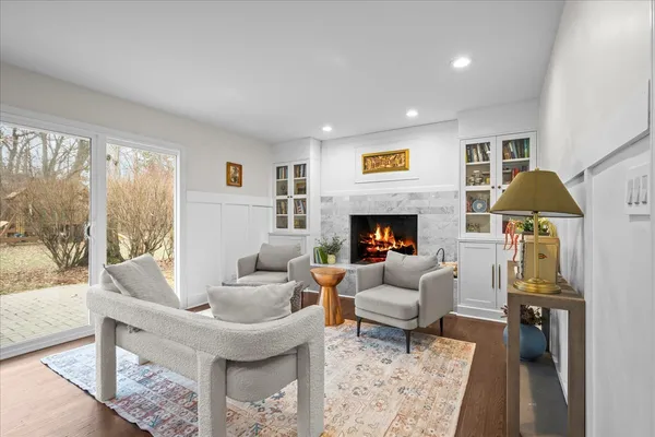 $1,150,000 | 520 Standish Drive, Deerfield, IL 60015