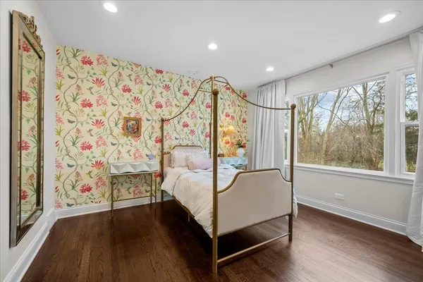 $1,150,000 | 520 Standish Drive, Deerfield, IL 60015