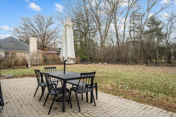 $1,150,000 | 520 Standish Drive, Deerfield, IL 60015