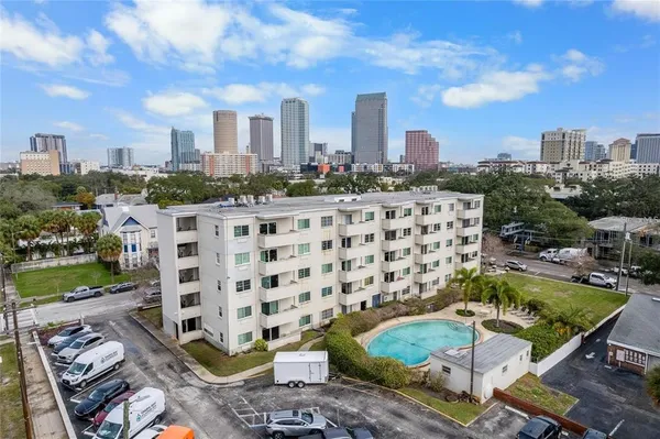 $2,300 | 406 South Cedar Avenue, Unit 307, Tampa, FL 33606