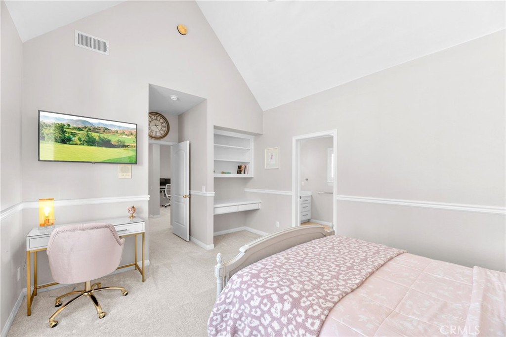 30702 Cll Pina Colada Temecula, CA 92591 - Photo 58 of 75 a bedroom with a bed and furniture