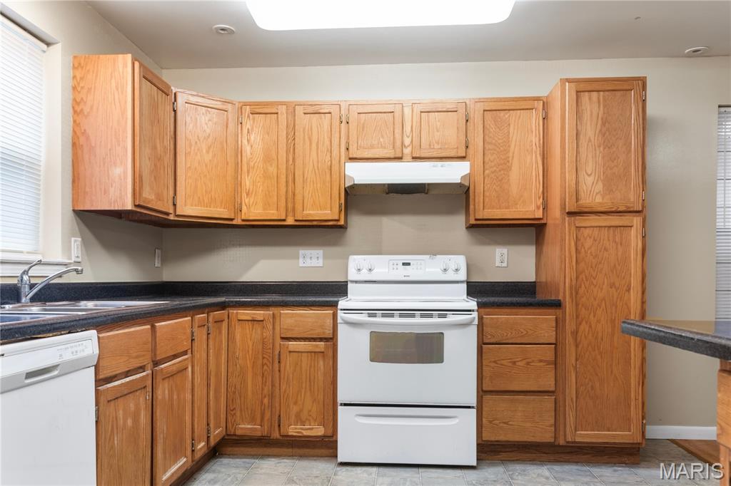 1024 Bates Street St. Louis, MO 63111 - Photo 5 of 31
