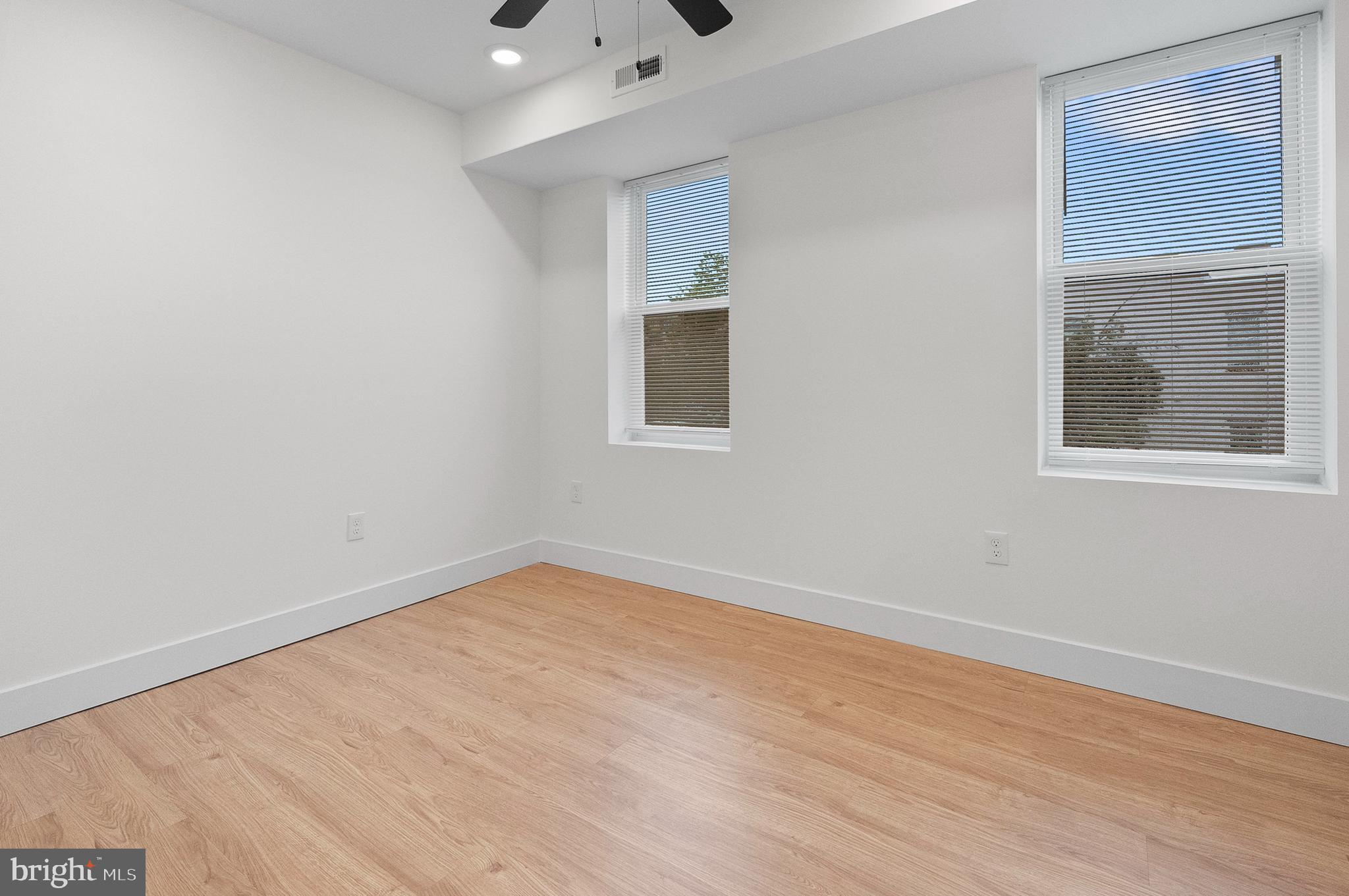 2200 East Fayette Street Baltimore, MD 21231 - Photo 16 of 23 an empty room with a window