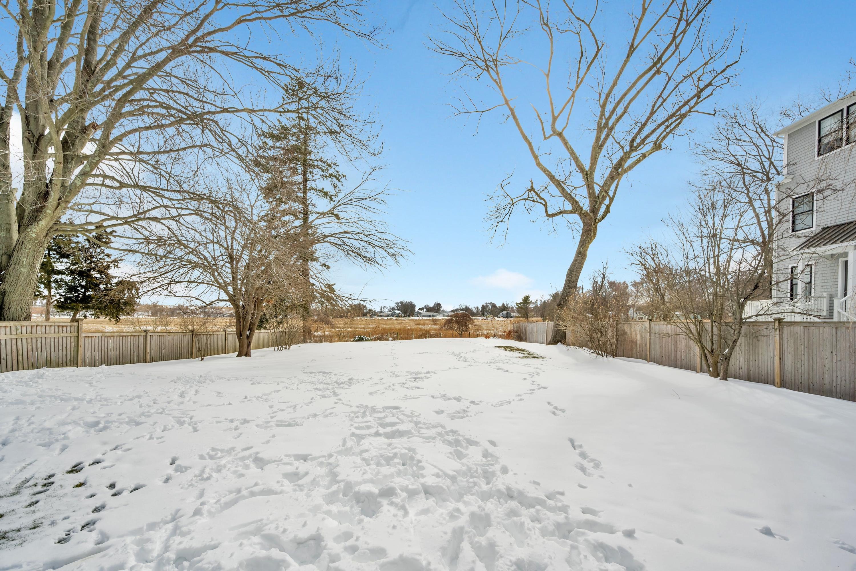 879 Oldfield Road Fairfield, CT 06824 - Photo 19 of 26 a view of large space with a tree