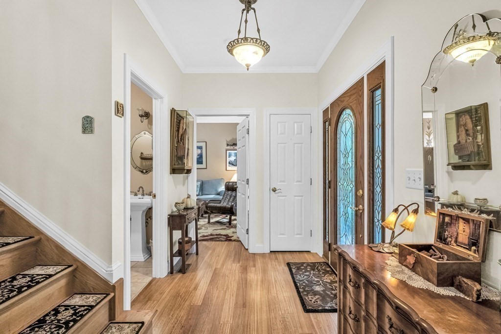 691 Park Hill Road Northampton, MA 01062 - Photo 4 of 39 Gallery Image 4