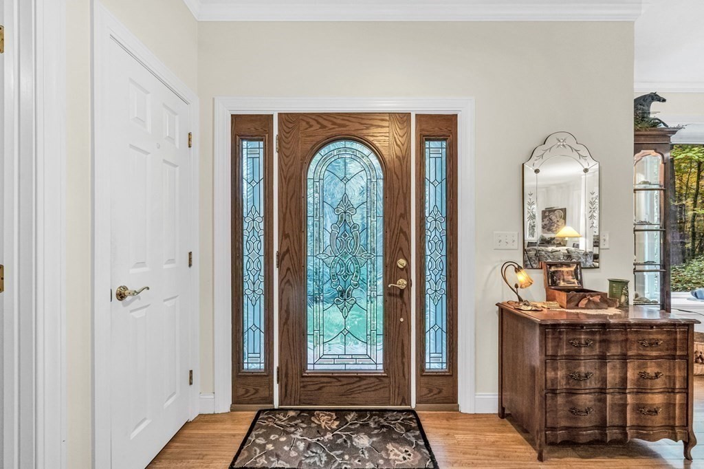 691 Park Hill Road Northampton, MA 01062 - Photo 5 of 39 Gallery Image 5