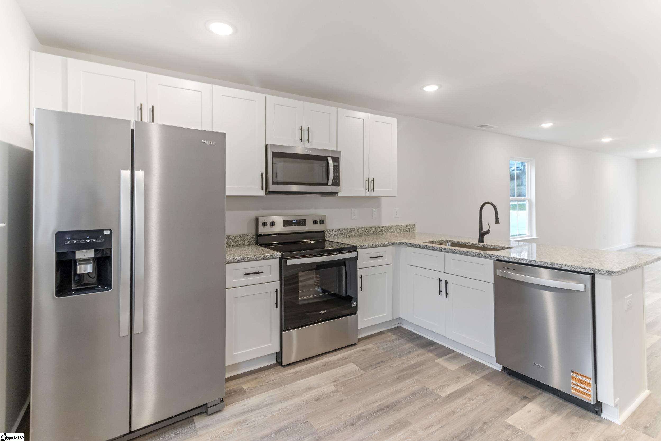255-257 Vanderbilt Road Spartanburg, SC 29301 - Photo 3 of 19