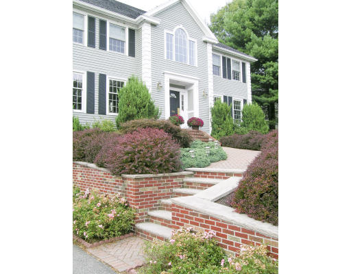 26 Old Planters Road Beverly, MA 01915 - Photo 2 of 25 Gallery Image 2