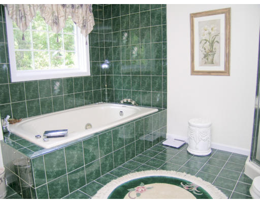 26 Old Planters Road Beverly, MA 01915 - Photo 22 of 25 Gallery Image 22