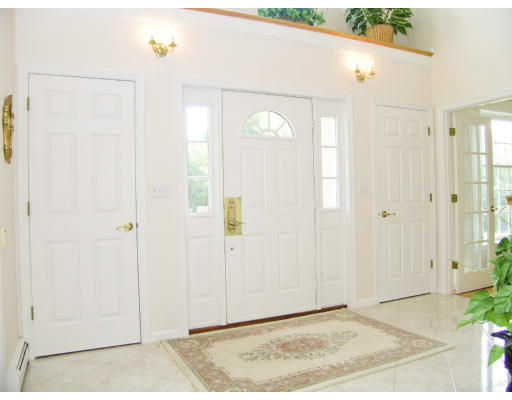 26 Old Planters Road Beverly, MA 01915 - Photo 4 of 25 Gallery Image 4