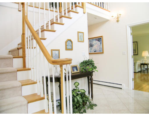 26 Old Planters Road Beverly, MA 01915 - Photo 5 of 25 Gallery Image 5