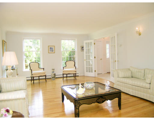 26 Old Planters Road Beverly, MA 01915 - Photo 6 of 25 Gallery Image 6