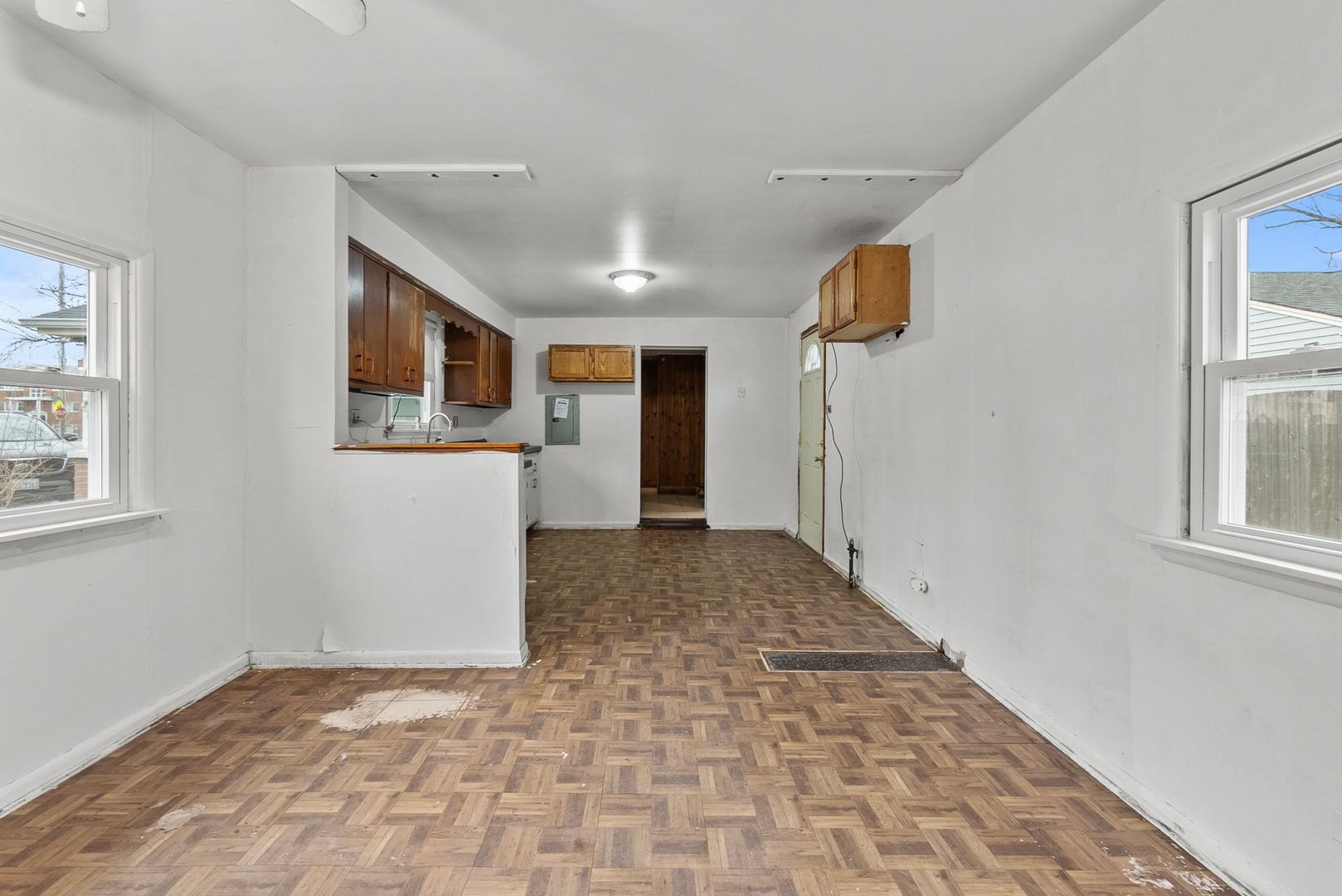 7911 45th Street Lyons, IL 60534 - Photo 3 of 22