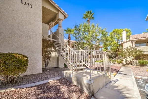 $1,350 | 1333 Pinto Rock Lane, Unit 202, Las Vegas, NV 89128
