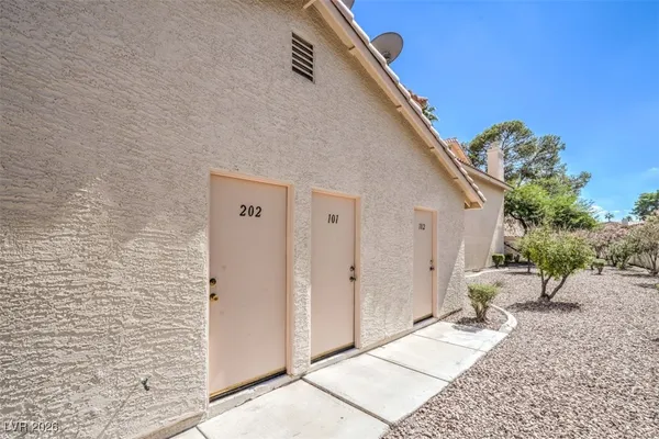 $1,350 | 1333 Pinto Rock Lane, Unit 202, Las Vegas, NV 89128