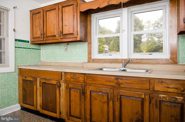 1055 Arnoldtown Road Jefferson, MD 21755 - Photo 7 of 21 Kitchen