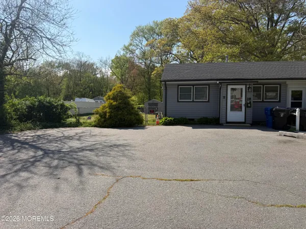 $3,750 | 28 New Monmouth Road, Unit 2, Middletown, NJ 07748