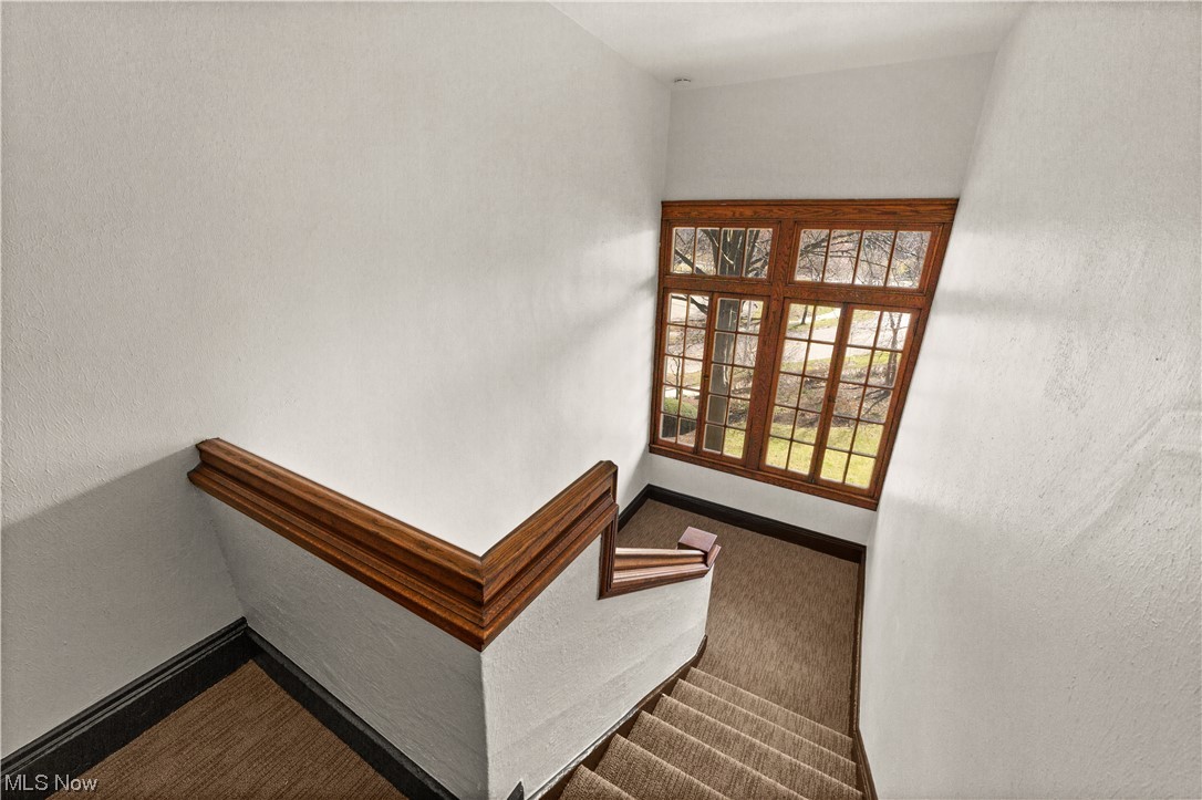 2707 Lancashire Road, Unit 15 Cleveland, OH 44106 - Photo 2 of 33 Hallway to the 3rd Floor unit #15