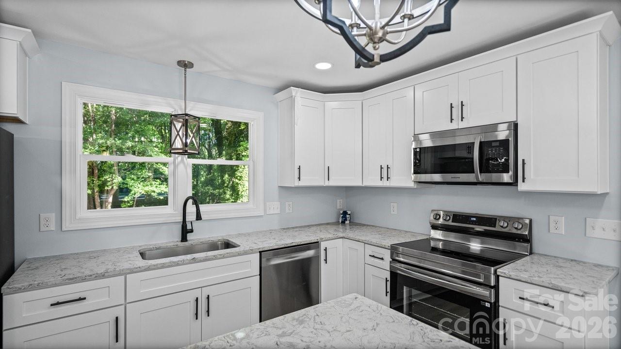 520 Summerow Road Stanley, NC 28164 - Photo 5 of 48