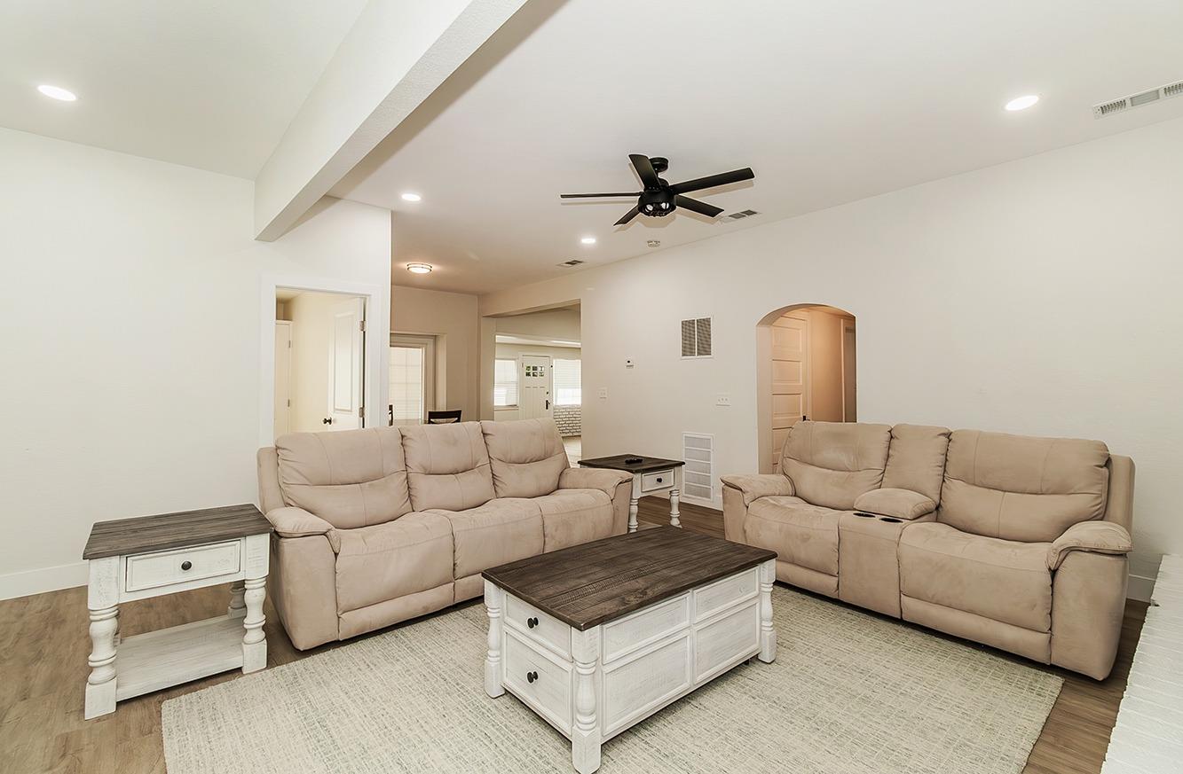 5221 South Reed Avenue Reedley, CA 93654 - Photo 12 of 43