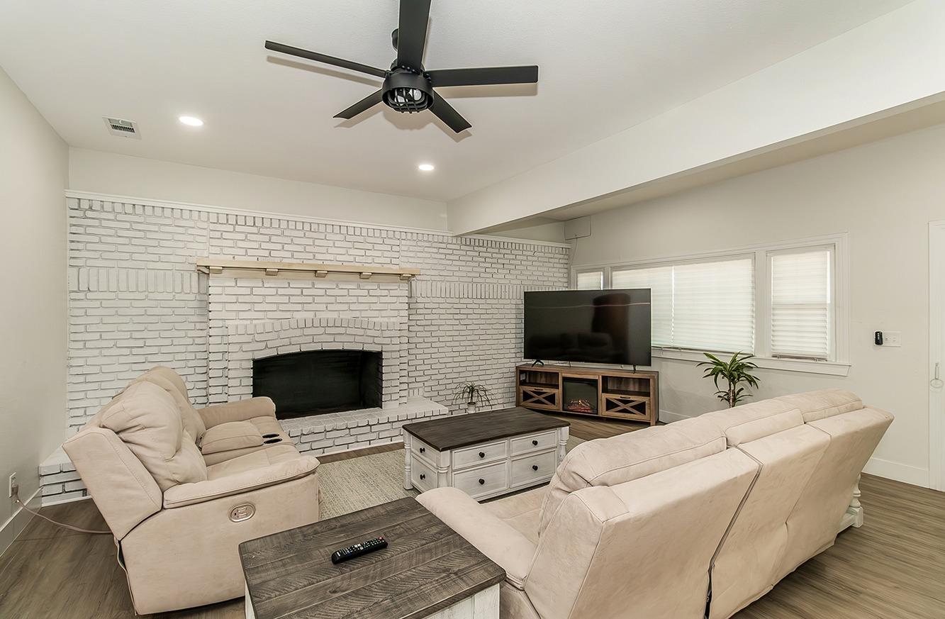 5221 South Reed Avenue Reedley, CA 93654 - Photo 13 of 43