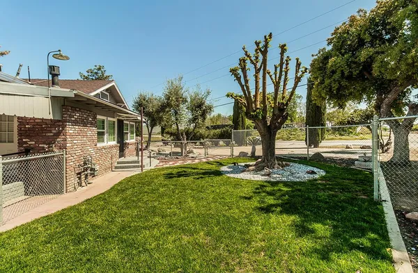 $587,000 | 5221 South Reed Avenue, Reedley, CA 93654