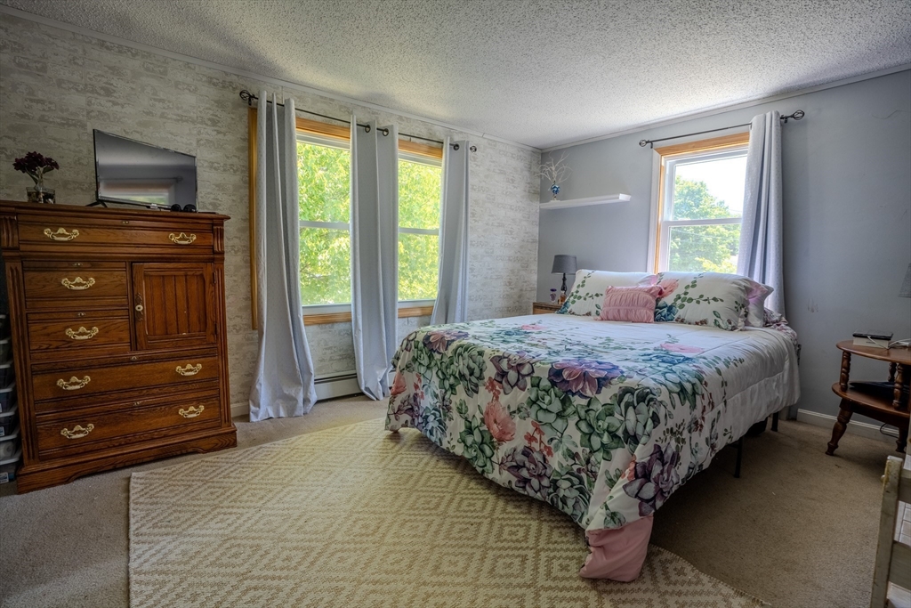 18 Plainfield Road Pepperell, MA 01463 - Photo 10 of 20