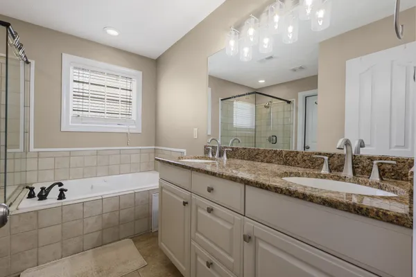 $549,999 | 2235 Jasmine Drive, Clarksville, TN 37043