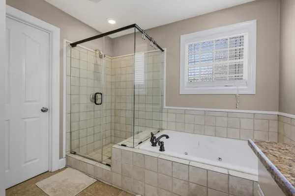 $549,999 | 2235 Jasmine Drive, Clarksville, TN 37043