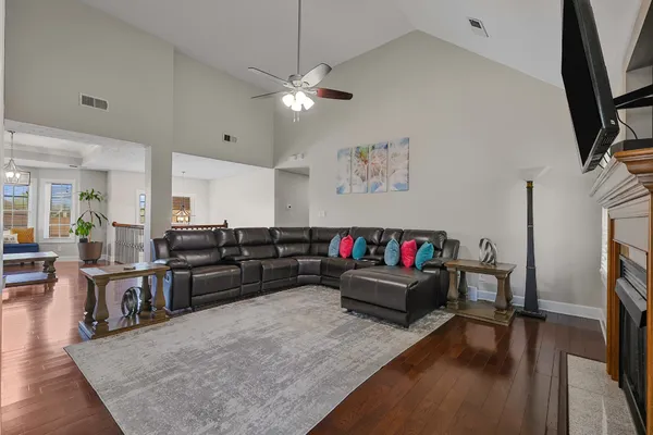 $549,999 | 2235 Jasmine Drive, Clarksville, TN 37043