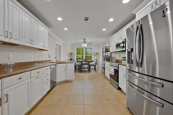 $549,999 | 2235 Jasmine Drive, Clarksville, TN 37043