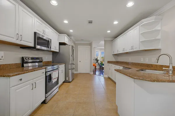 $549,999 | 2235 Jasmine Drive, Clarksville, TN 37043