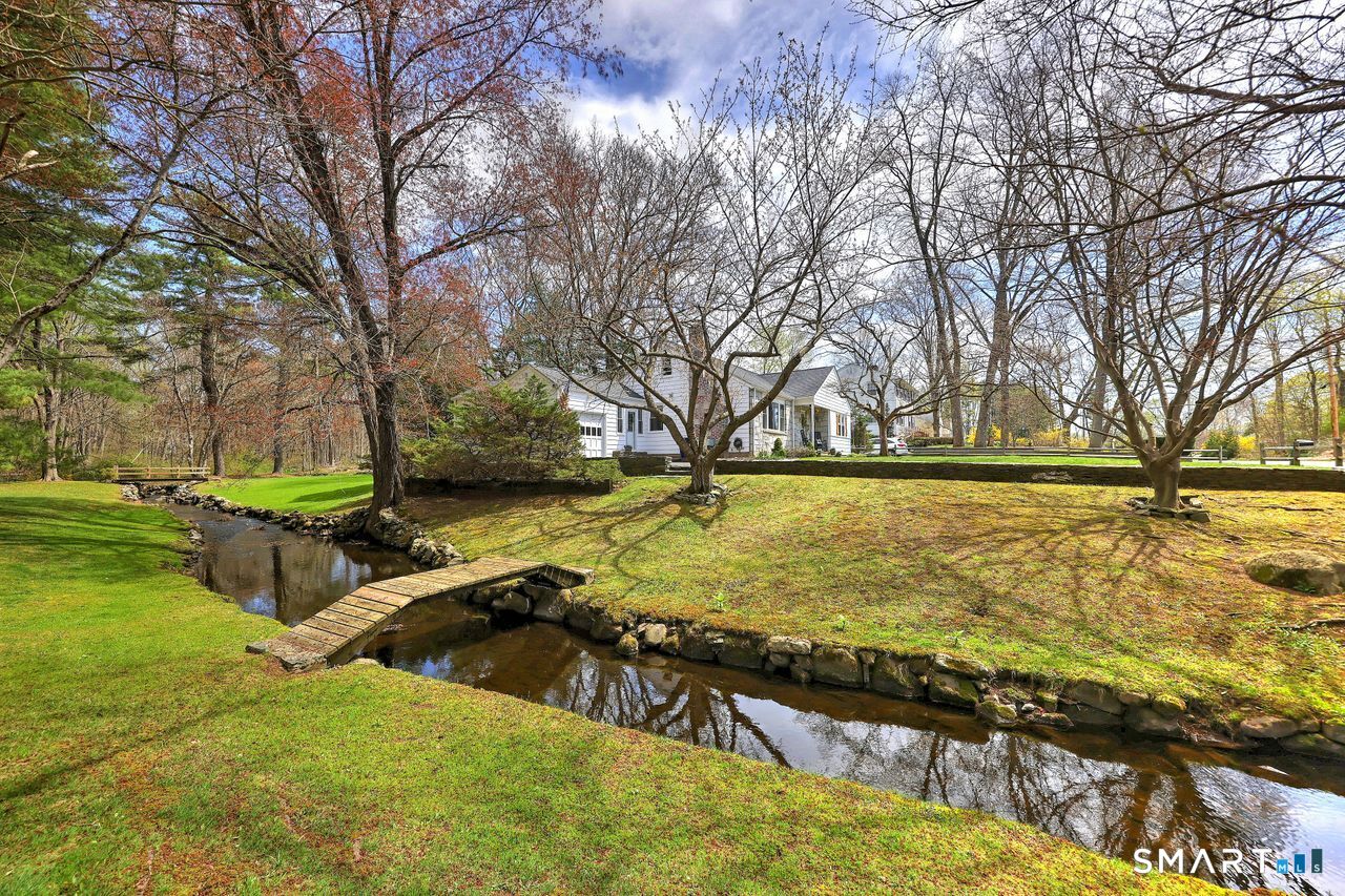 343 Smith Farm Road Orange, CT 06477 - Photo 3 of 40