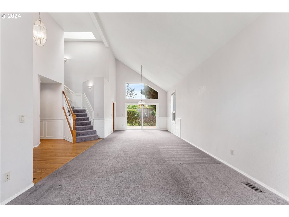 2925 Hunter Way West Linn, OR 97068 - Photo 13 of 46 Dining Room