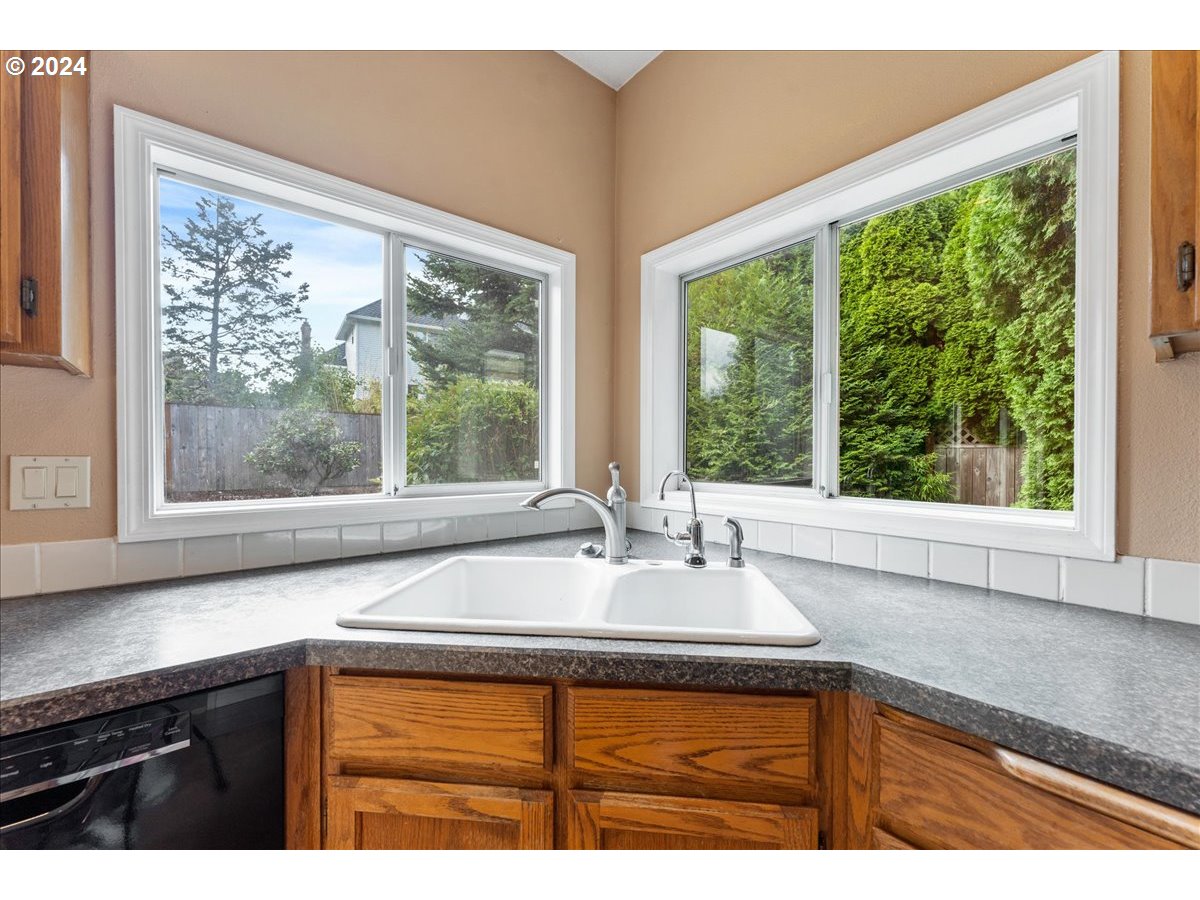 2925 Hunter Way West Linn, OR 97068 - Photo 20 of 46