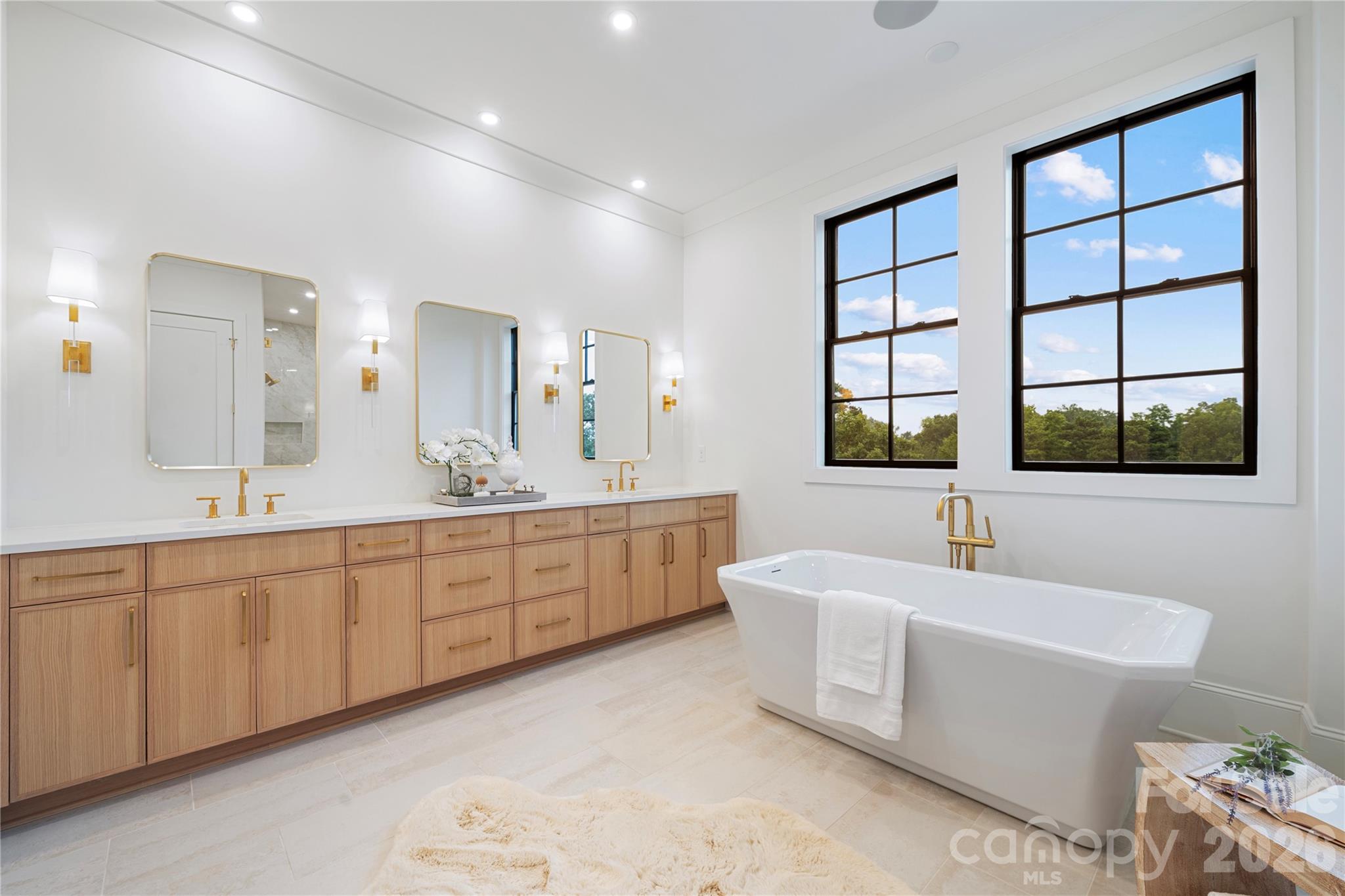 409 Queens Road, Unit 503 Charlotte, NC 28207 - Photo 15 of 30 Gallery Image 15