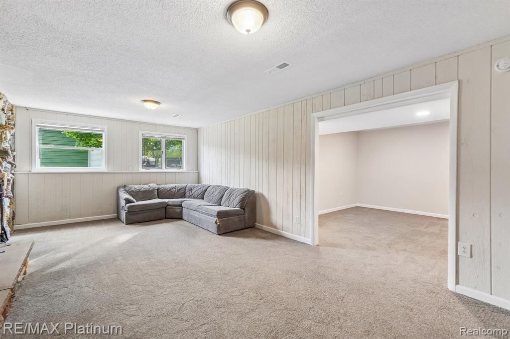 12126 Linden Road Linden, MI 48451 - Photo 21 of 38 Gallery Image 21