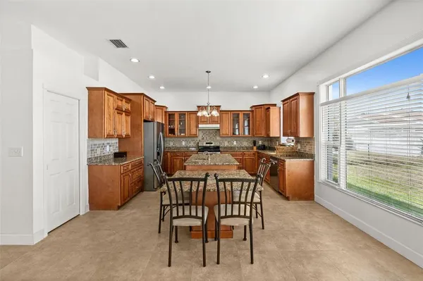 $5,900 | 710 116th Avenue, Treasure Island, FL 33706