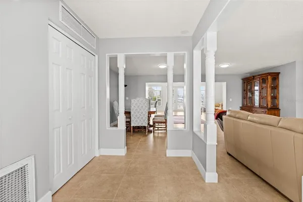 $5,900 | 710 116th Avenue, Treasure Island, FL 33706