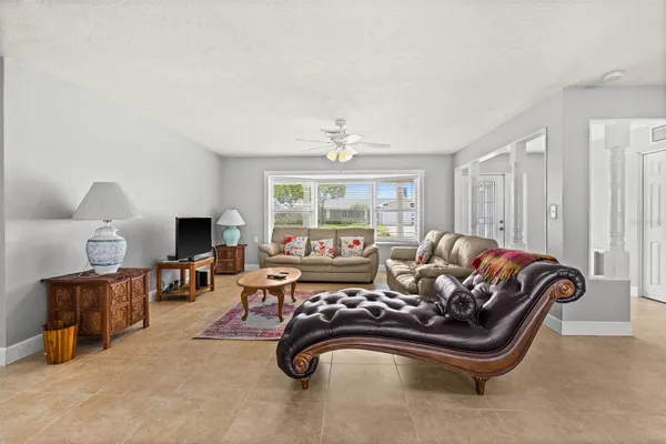 $5,900 | 710 116th Avenue, Treasure Island, FL 33706