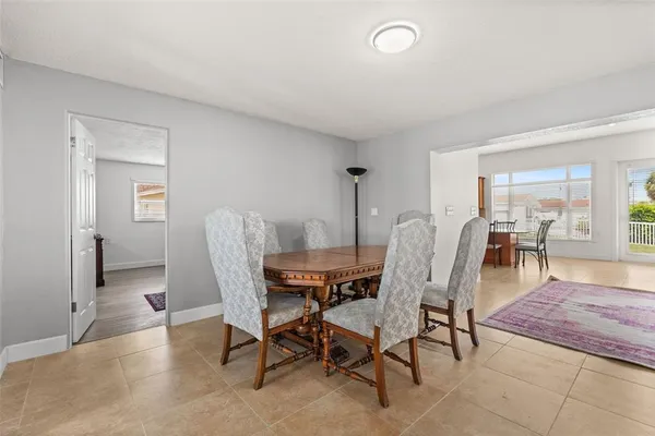 $5,900 | 710 116th Avenue, Treasure Island, FL 33706